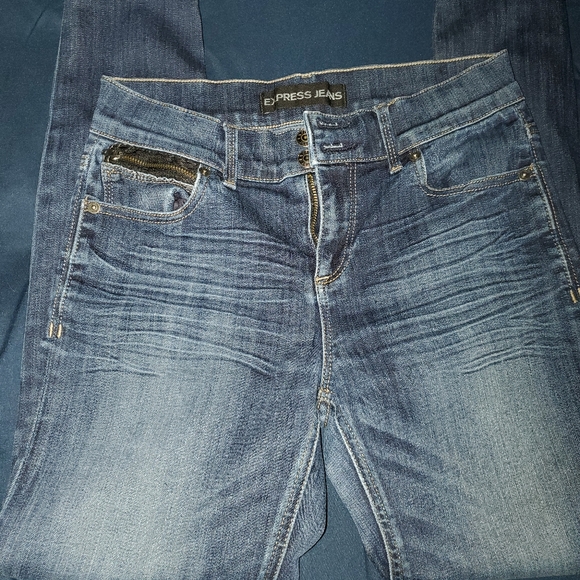 Mid Rise Skinny Jeans - Picture 2 of 3